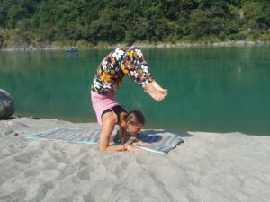 Scorpion Pose By Staise 3 300x225